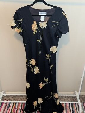 Vintage 90's Jessica Howard Black Maxi Dress with Yellow Floral Embroidery